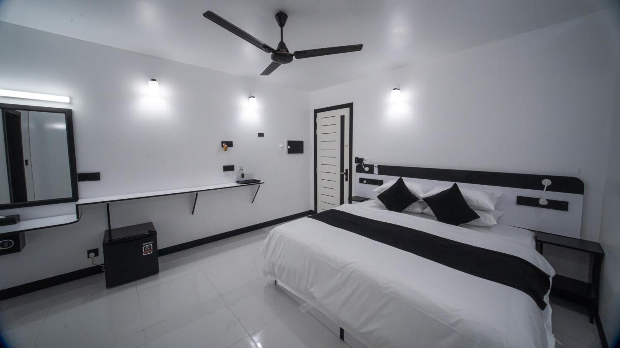 Sunset Beach Stay At Insel Mathiveri Exterior foto